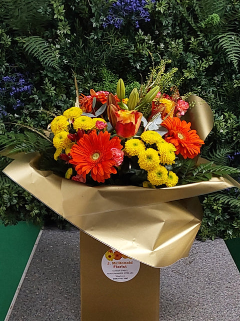 Golden Glow Christmas Handtied