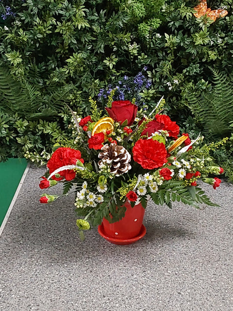 Snow Pot Christmas Arrangement